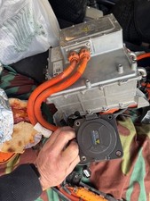 carica batteria dacia spring